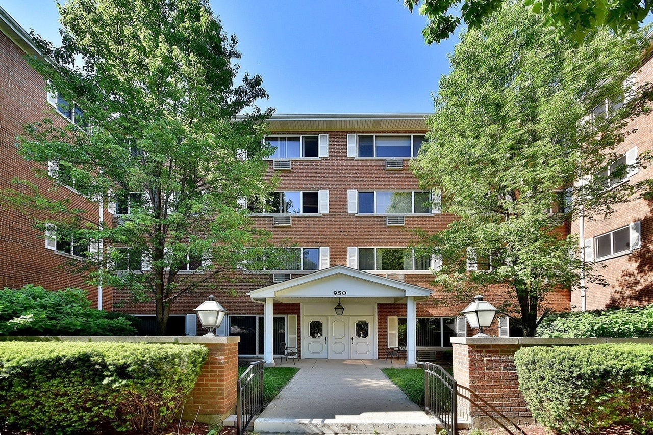 950 Washington Boulevard, #302, Oak Park, IL 60302 950 Washington Boulevard, #302, Oak Park, IL 60302