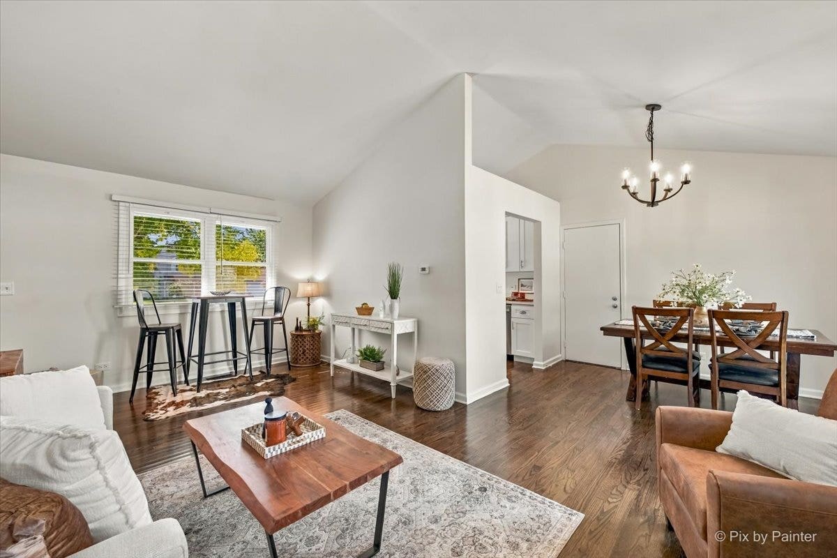 1744 Bucknell Court, Naperville, IL 60565