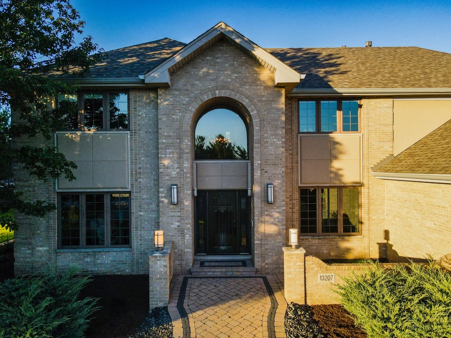 Property photo for 13207 HUNT MASTER Lane, Lemont, IL