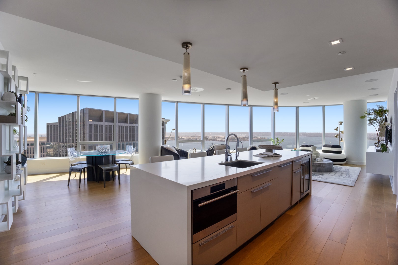 888 W E Street, #2602, San Diego, CA 92101 888 W E Street, #2602, San Diego, CA 92101
