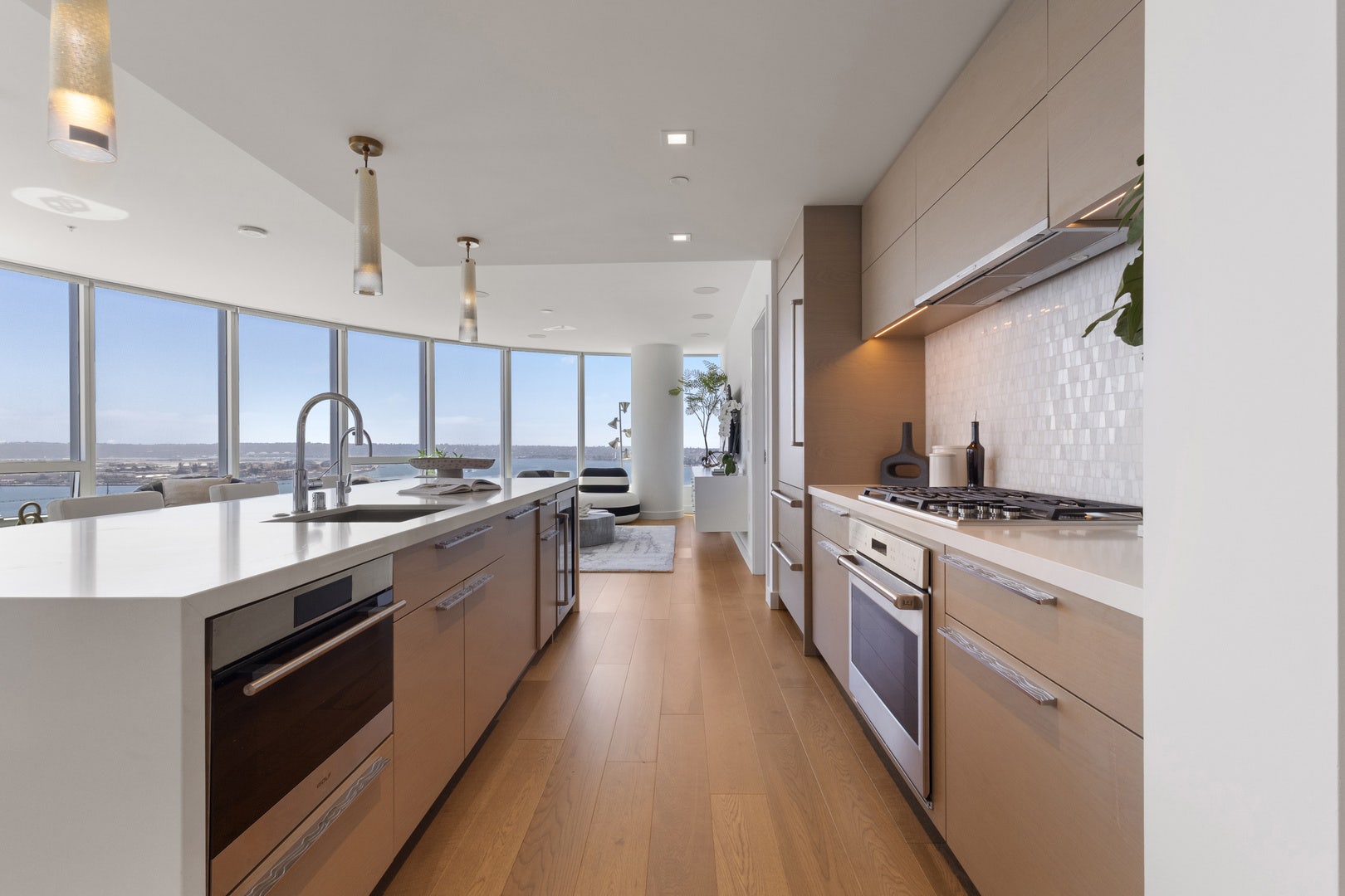 888 W E Street, #2602, San Diego, CA 92101 888 W E Street, #2602, San Diego, CA 92101