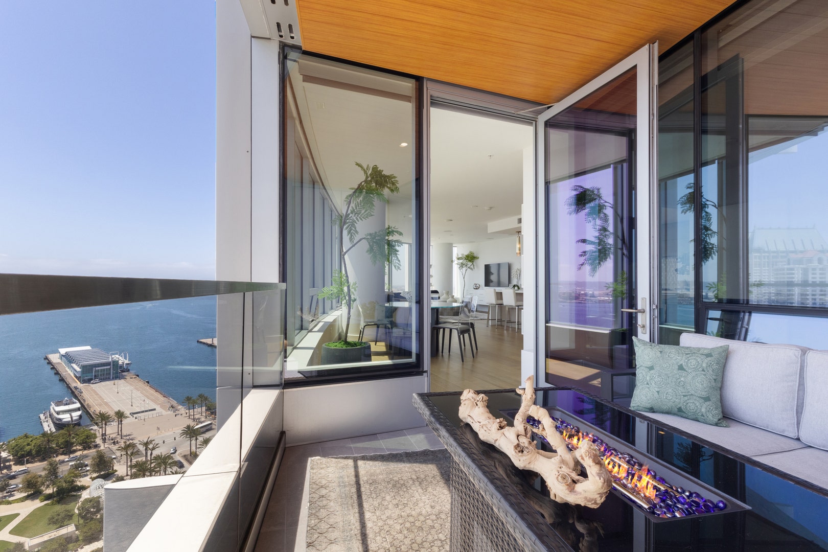 888 W E Street, #2602, San Diego, CA 92101 888 W E Street, #2602, San Diego, CA 92101