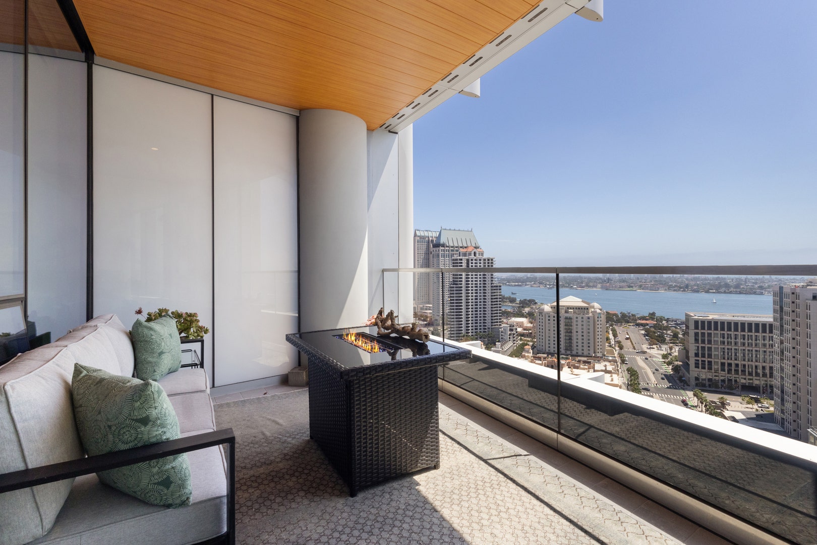 888 W E Street, #2602, San Diego, CA 92101 888 W E Street, #2602, San Diego, CA 92101