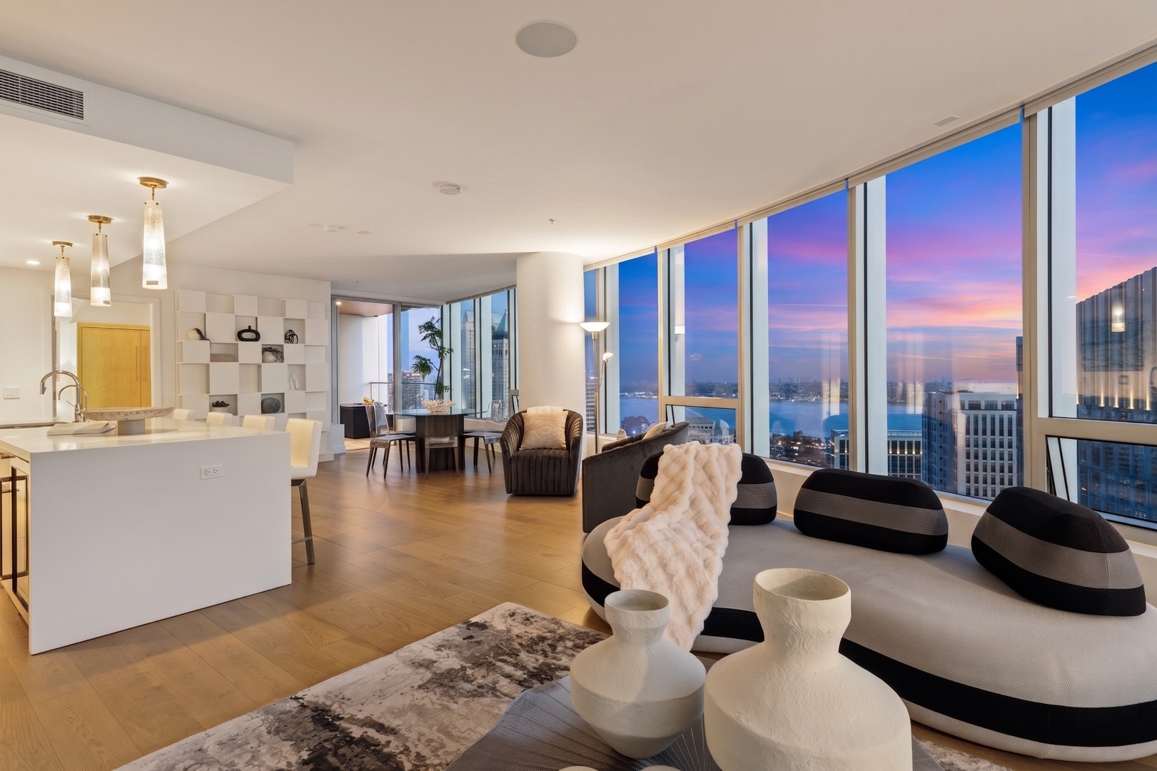 888 W E Street, #2602, San Diego, CA 92101 888 W E Street, #2602, San Diego, CA 92101