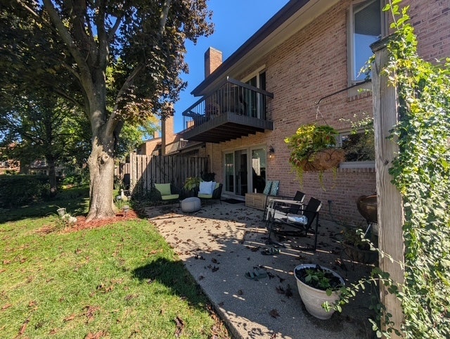 1817 Wildberry Drive, #H, Glenview, IL 60025
