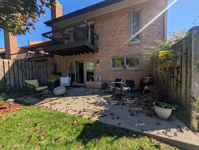 1817 Wildberry Drive, #H, Glenview, IL 60025