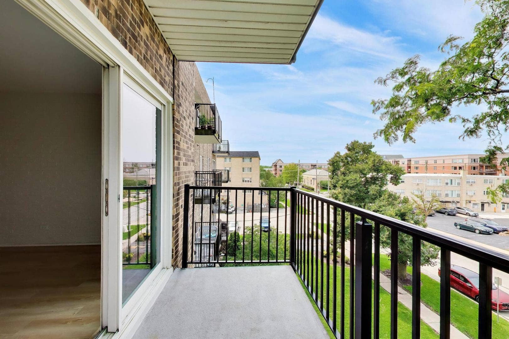 907 Curtiss Street, #404, Downers Grove, IL 60515