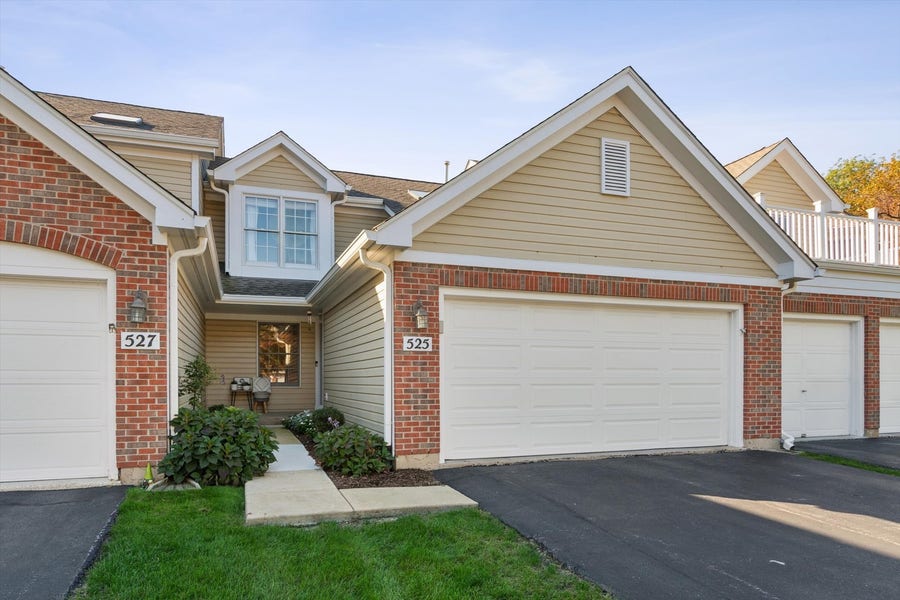 Property photo for 525 Bradbury Lane, Geneva, IL