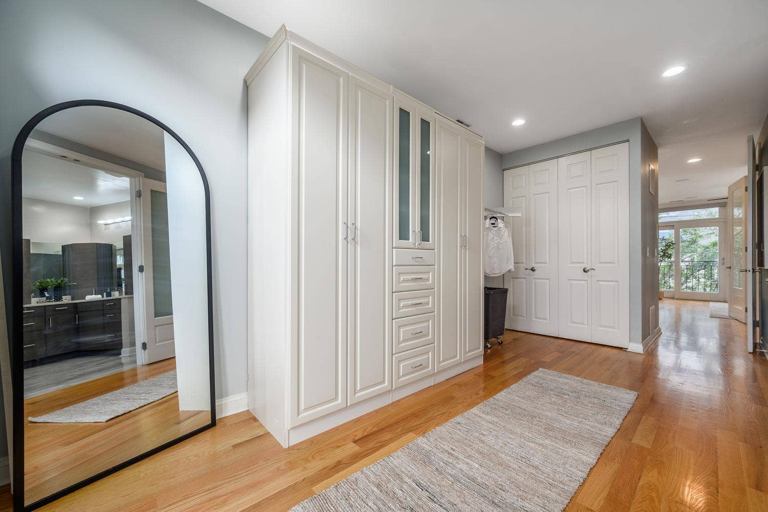 942 W HUBBARD Street, Chicago, IL 60642