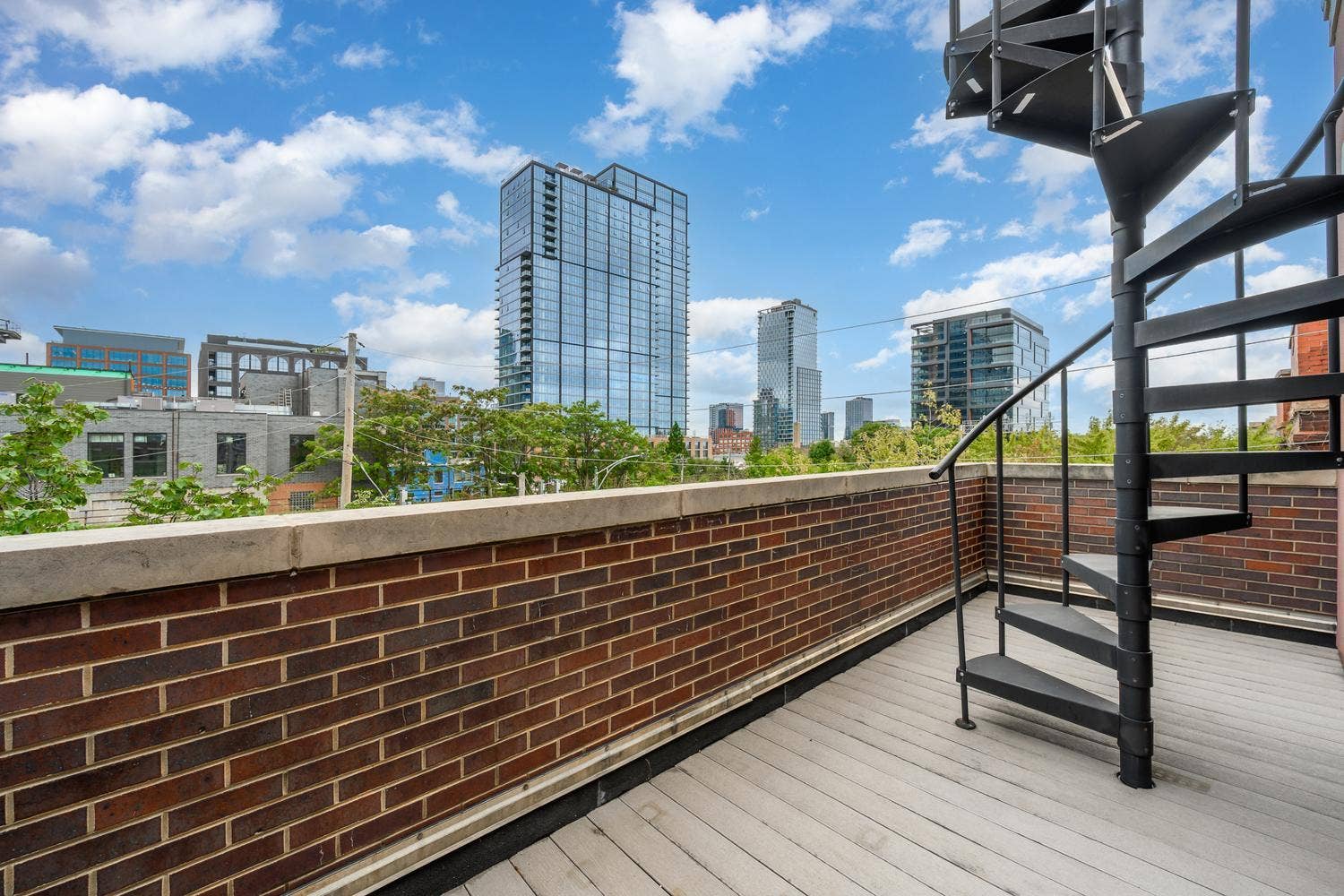 942 W HUBBARD Street, Chicago, IL 60642