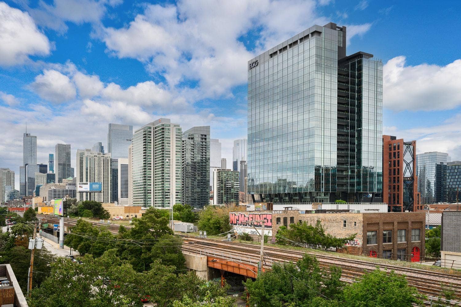 942 W HUBBARD Street, Chicago, IL 60642