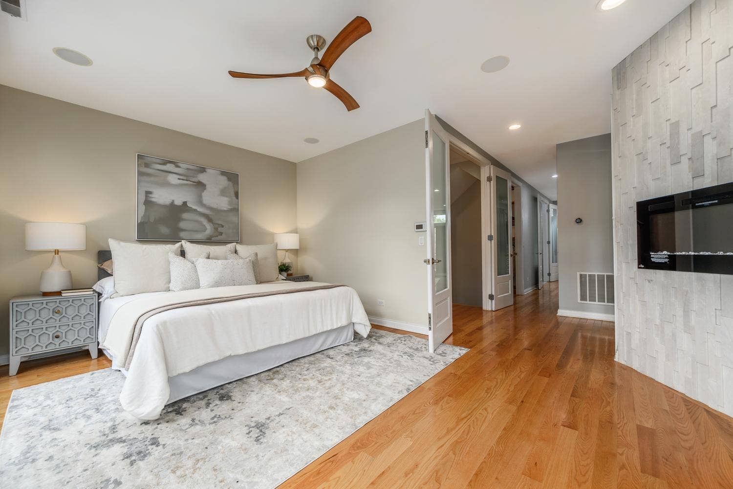 942 W HUBBARD Street, Chicago, IL 60642
