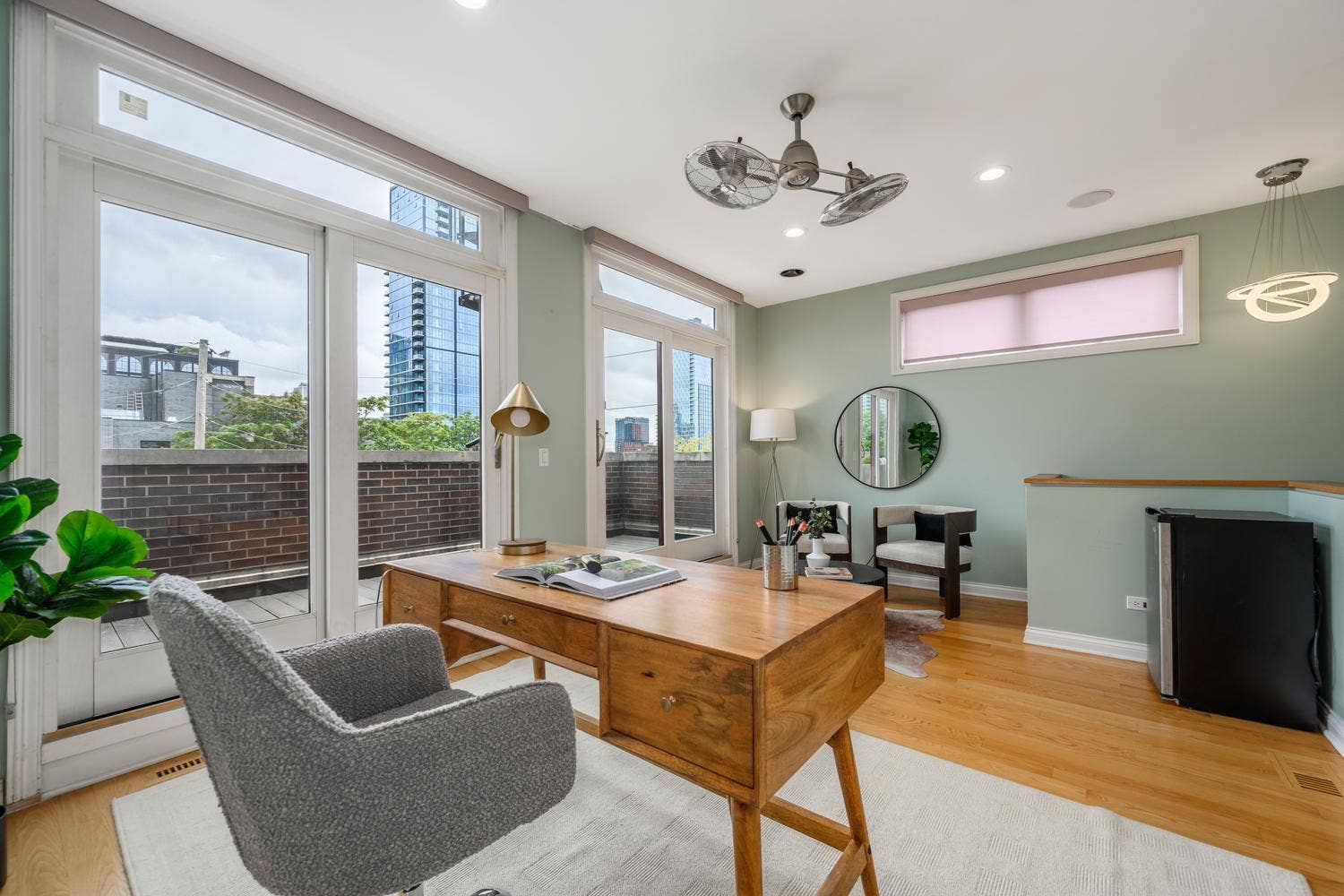 942 W HUBBARD Street, Chicago, IL 60642