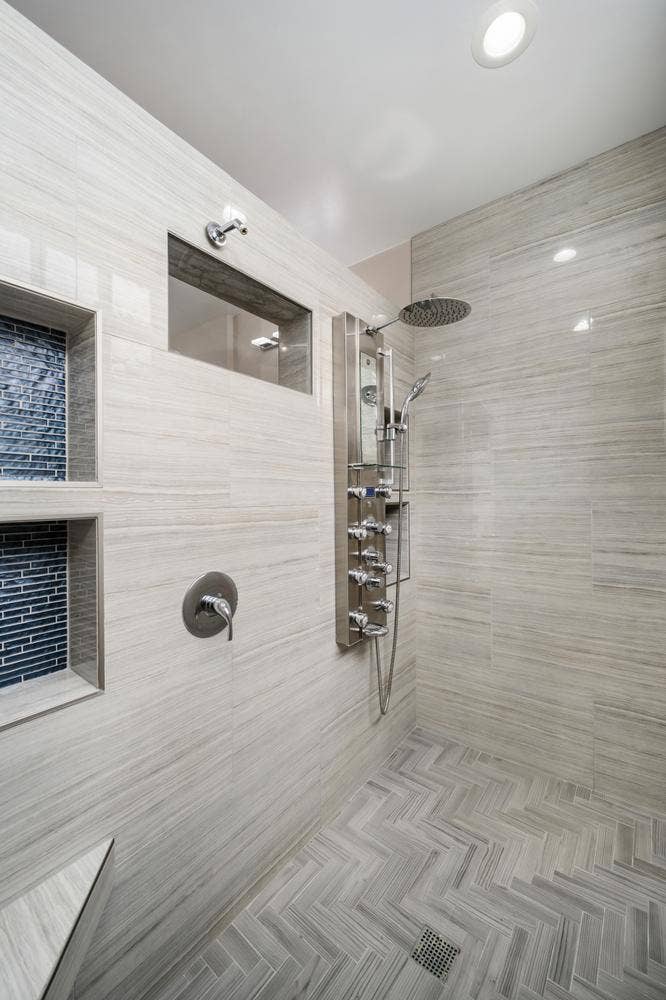 942 W HUBBARD Street, Chicago, IL 60642