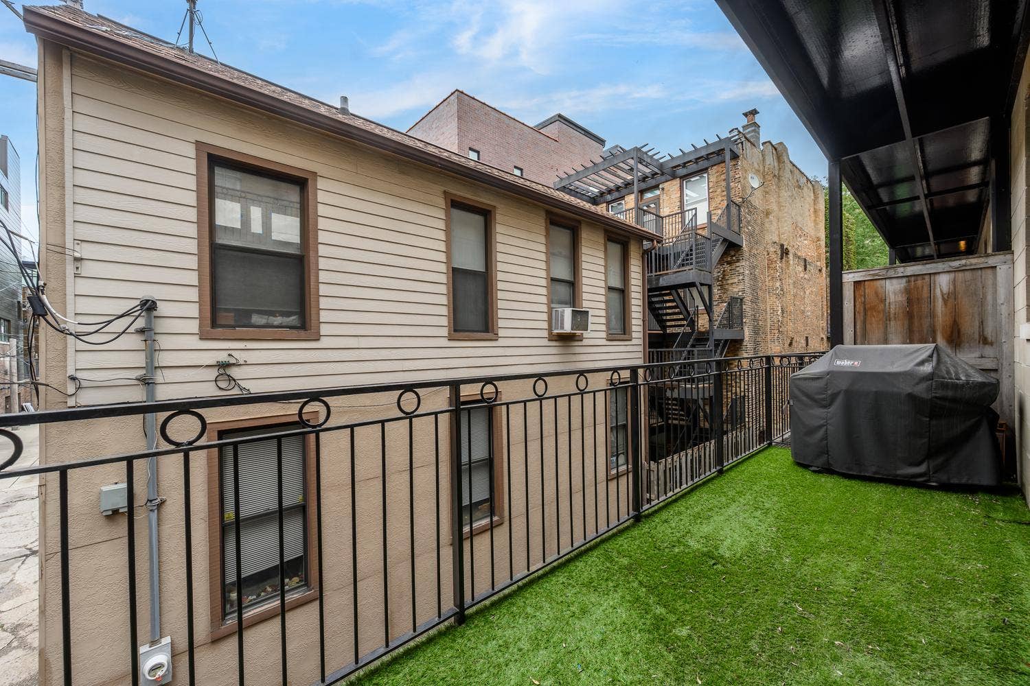 942 W HUBBARD Street, Chicago, IL 60642