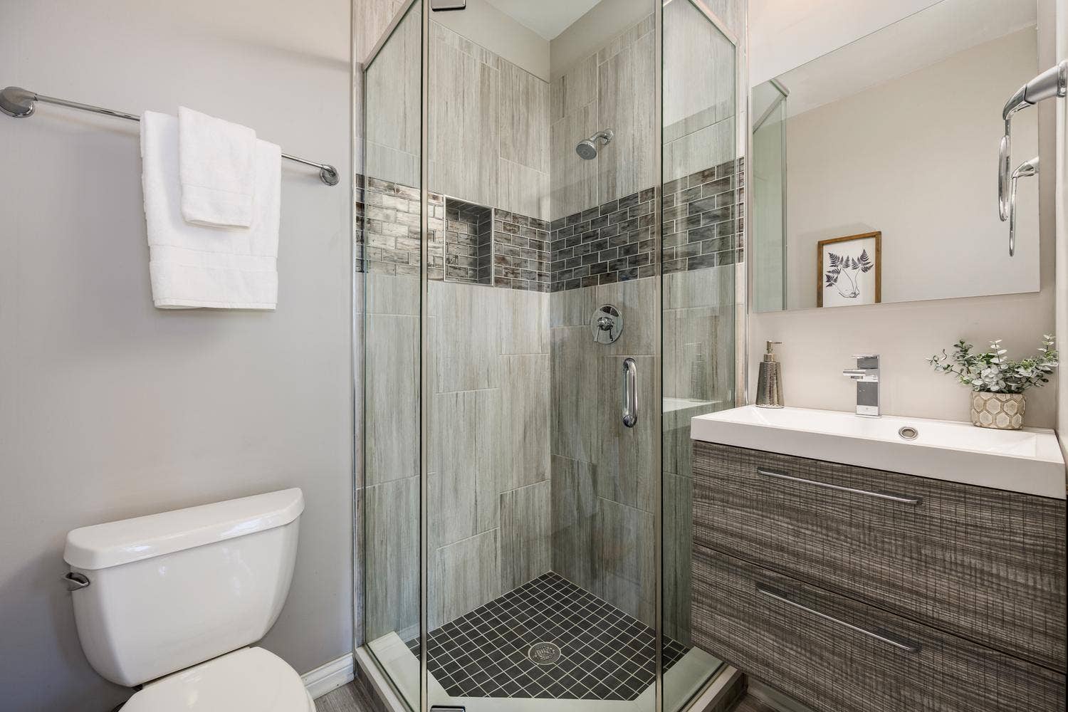 942 W HUBBARD Street, Chicago, IL 60642