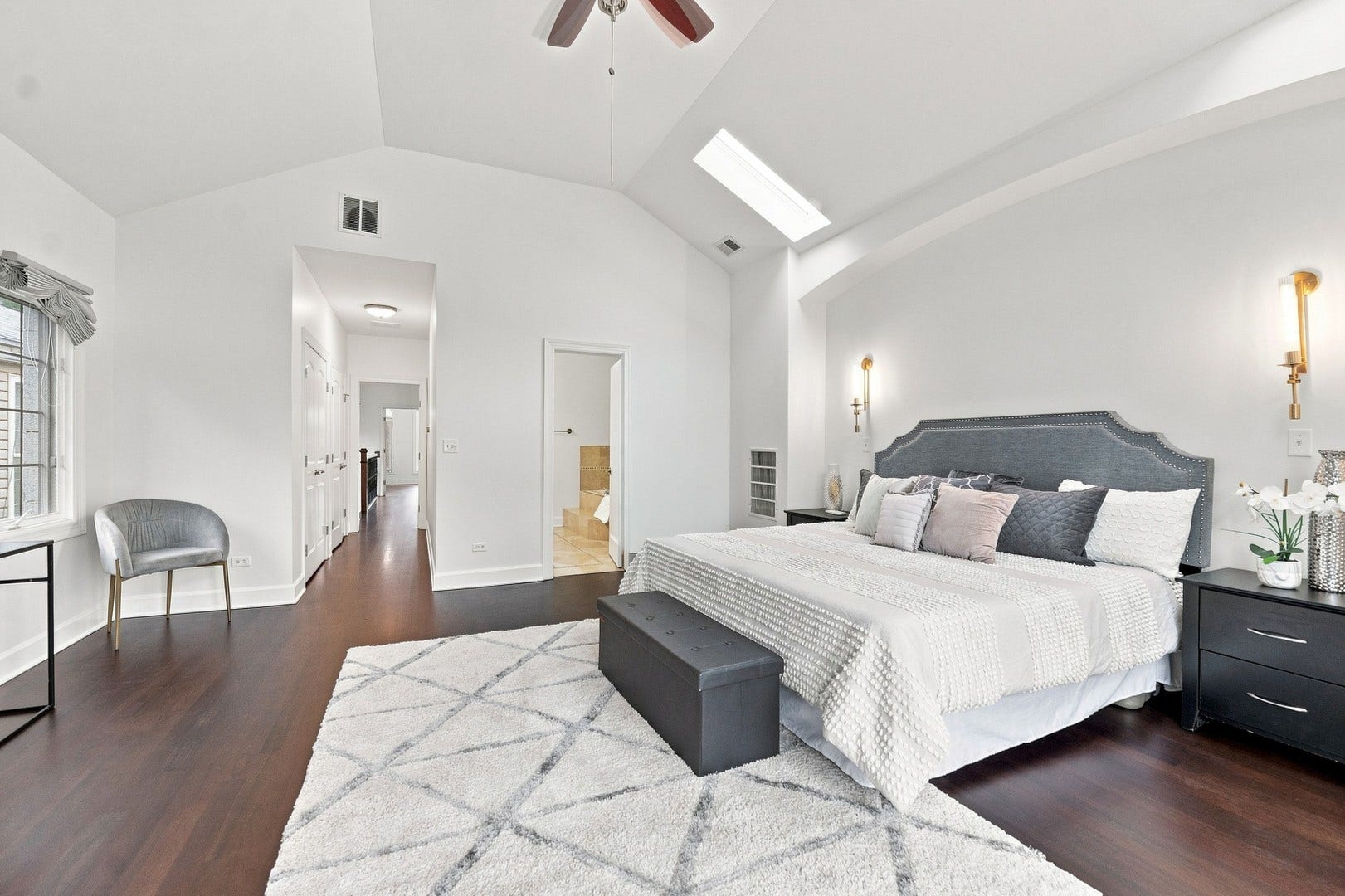 4106 N Saint Louis Avenue, Chicago, IL 60618 4106 N Saint Louis Avenue, Chicago, IL 60618