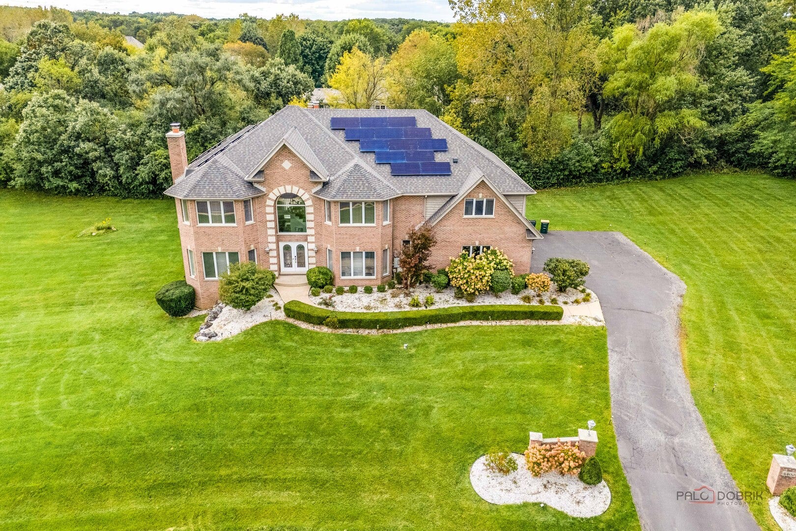 4402 Heritage Lane, Long Grove, IL 60047 4402 Heritage Lane, Long Grove, IL 60047