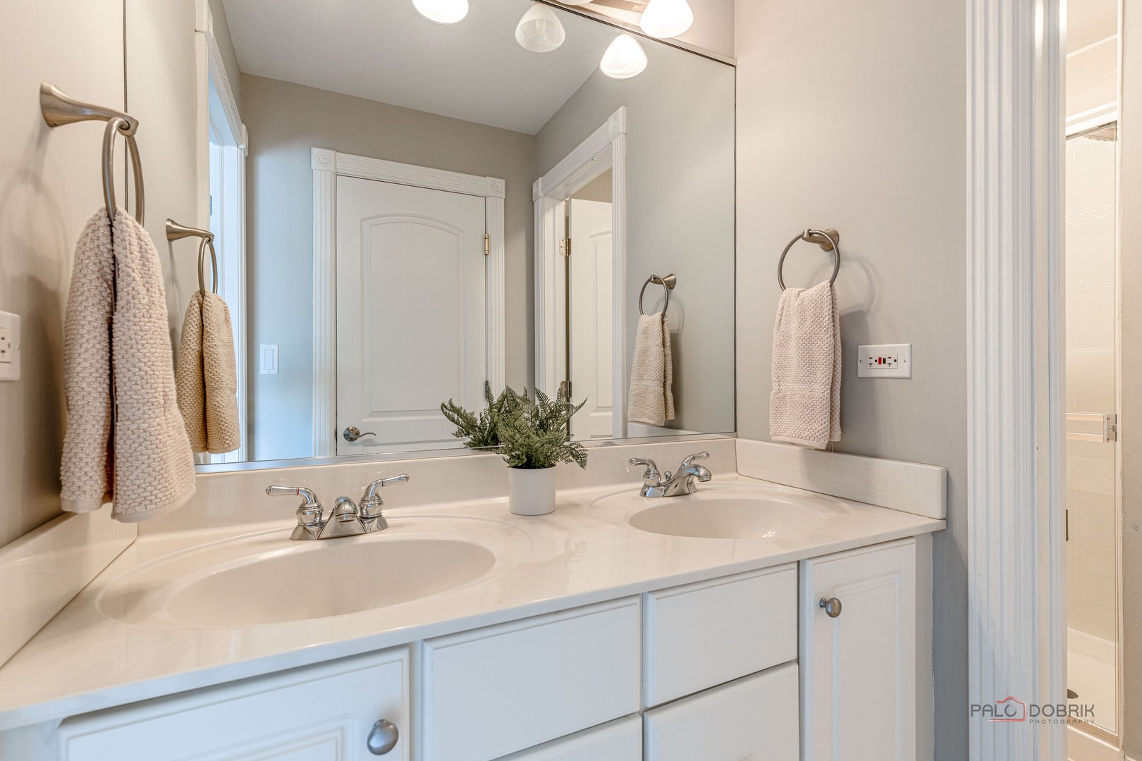 4402 Heritage Lane, Long Grove, IL 60047 4402 Heritage Lane, Long Grove, IL 60047