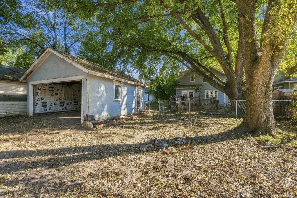 2819 9th Avenue, Moline, IL 61265 2819 9th Avenue, Moline, IL 61265