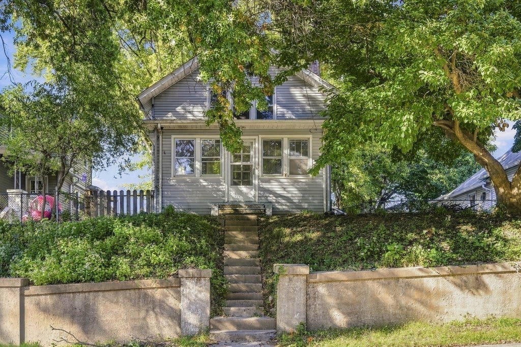 2819 9th Avenue, Moline, IL 61265 2819 9th Avenue, Moline, IL 61265