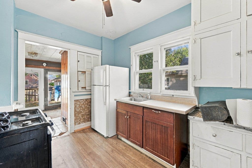 2819 9th Avenue, Moline, IL 61265 2819 9th Avenue, Moline, IL 61265