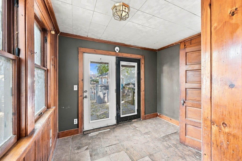 2819 9th Avenue, Moline, IL 61265 2819 9th Avenue, Moline, IL 61265