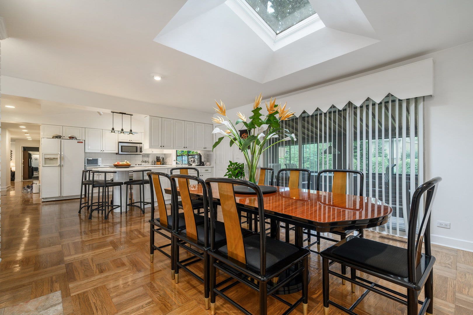 695 Ivy Lane, Glencoe, IL 60022 695 Ivy Lane, Glencoe, IL 60022