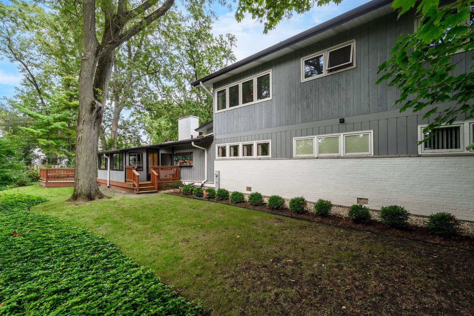 695 Ivy Lane, Glencoe, IL 60022 695 Ivy Lane, Glencoe, IL 60022