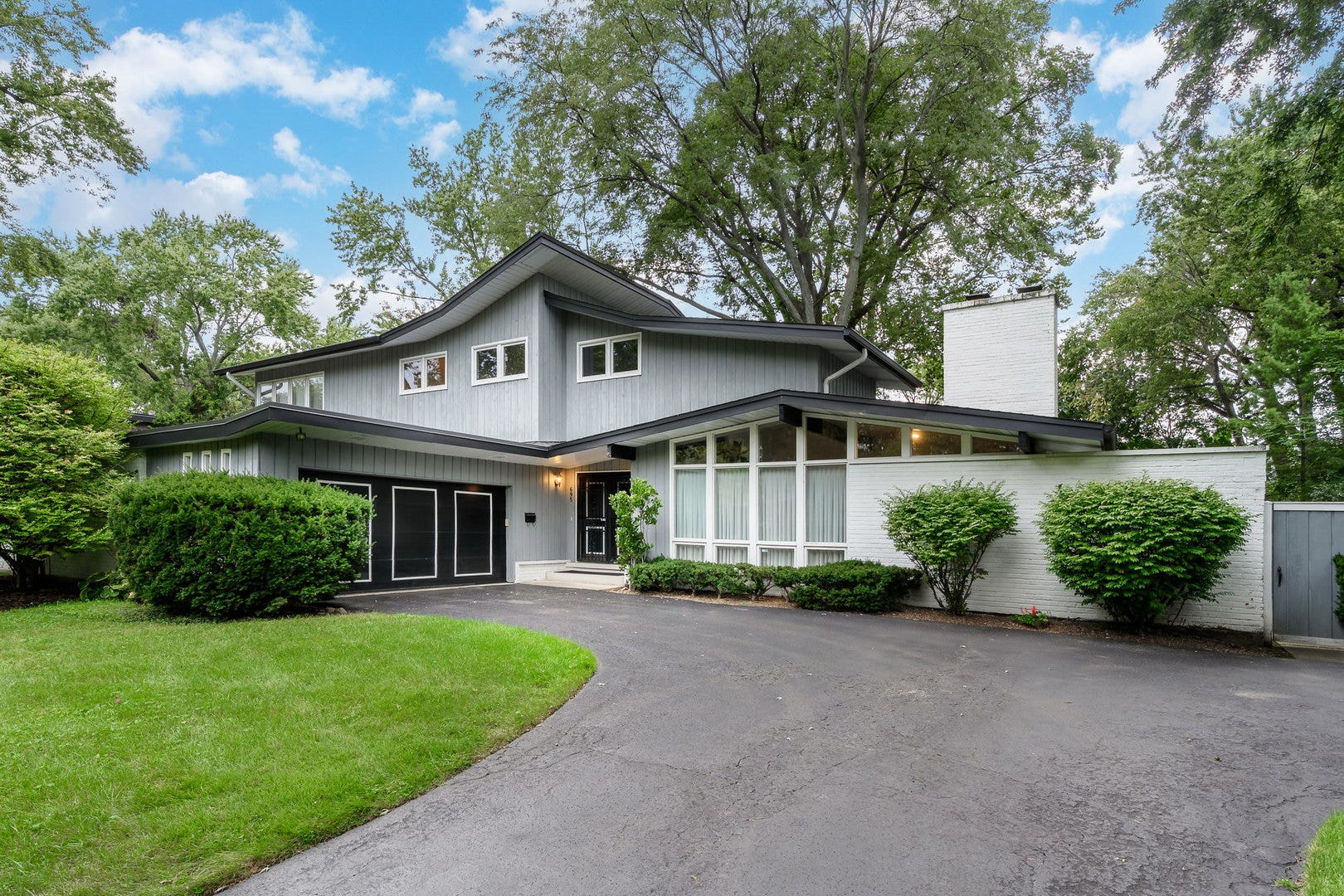 695 Ivy Lane, Glencoe, IL 60022 695 Ivy Lane, Glencoe, IL 60022