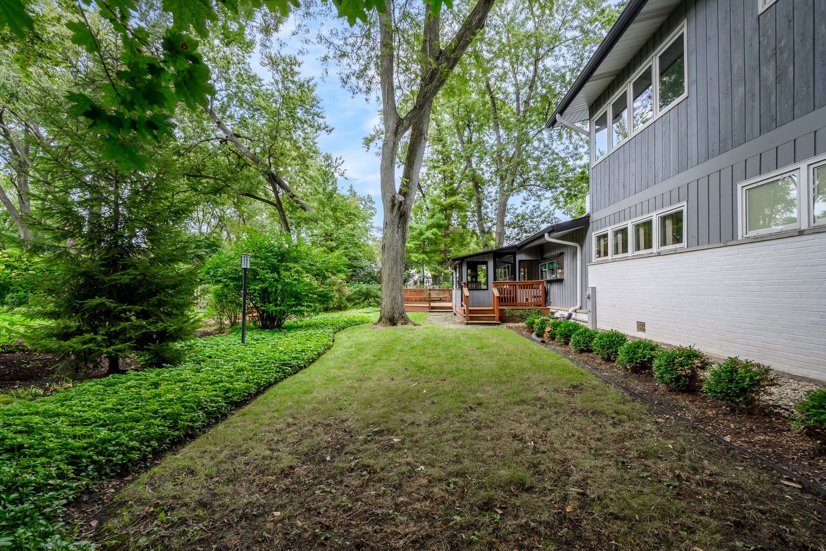 695 Ivy Lane, Glencoe, IL 60022 695 Ivy Lane, Glencoe, IL 60022