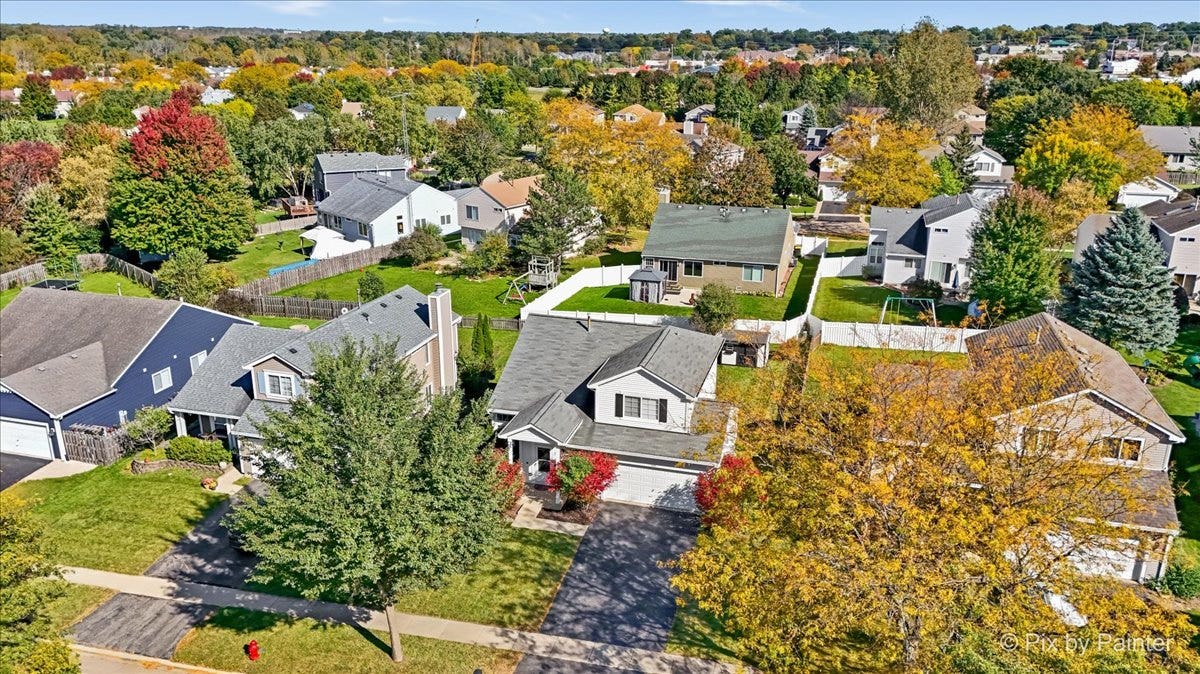 168 Cool Stone Bend, Lake In The Hills, IL 60156
