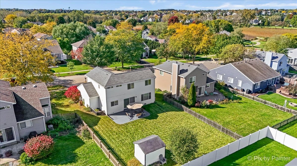 168 Cool Stone Bend, Lake In The Hills, IL 60156