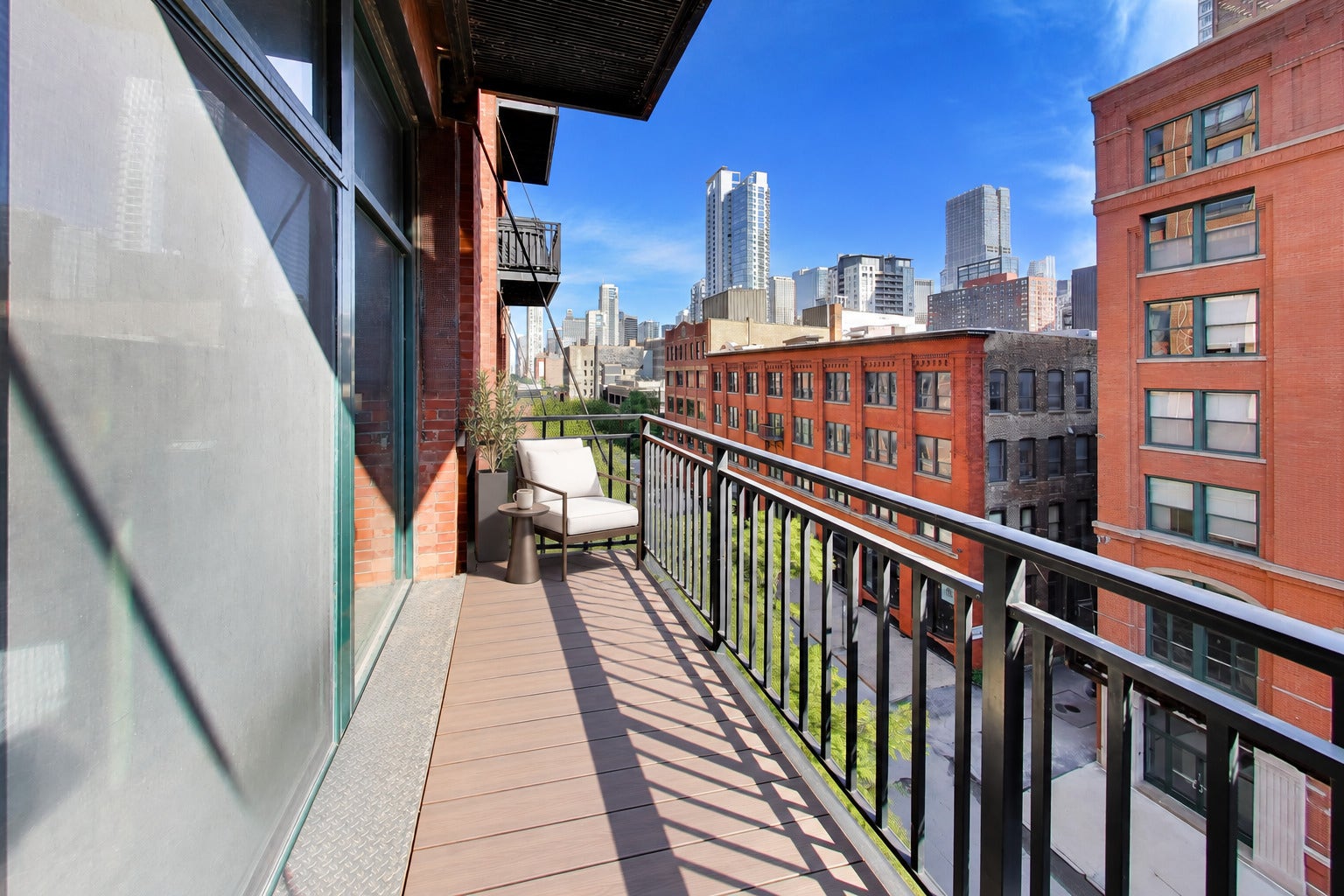 400 W ONTARIO Street, #502, Chicago, IL 60654