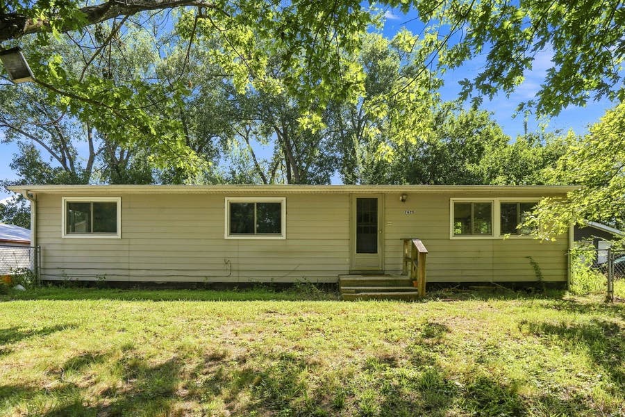 Property photo for 7425 25TH Street, Milan, IL