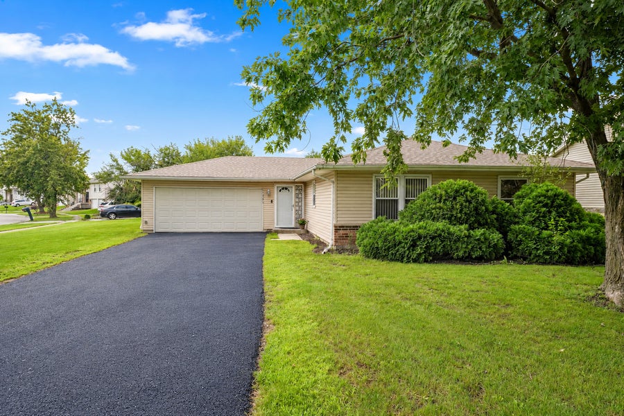 Property photo for 17550 Winston Court, Country Club Hills, IL