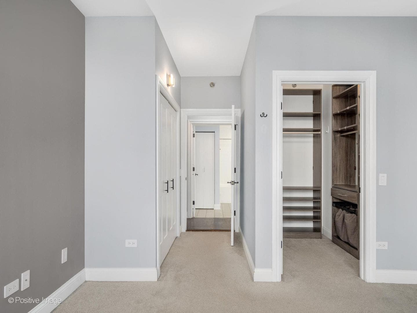 330 N Jefferson Street, #402, Chicago, IL 60661