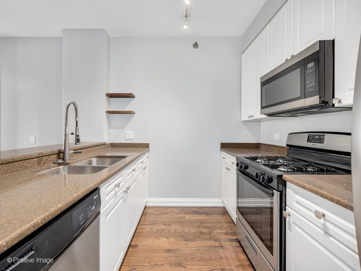 330 N Jefferson Street, #402, Chicago, IL 60661