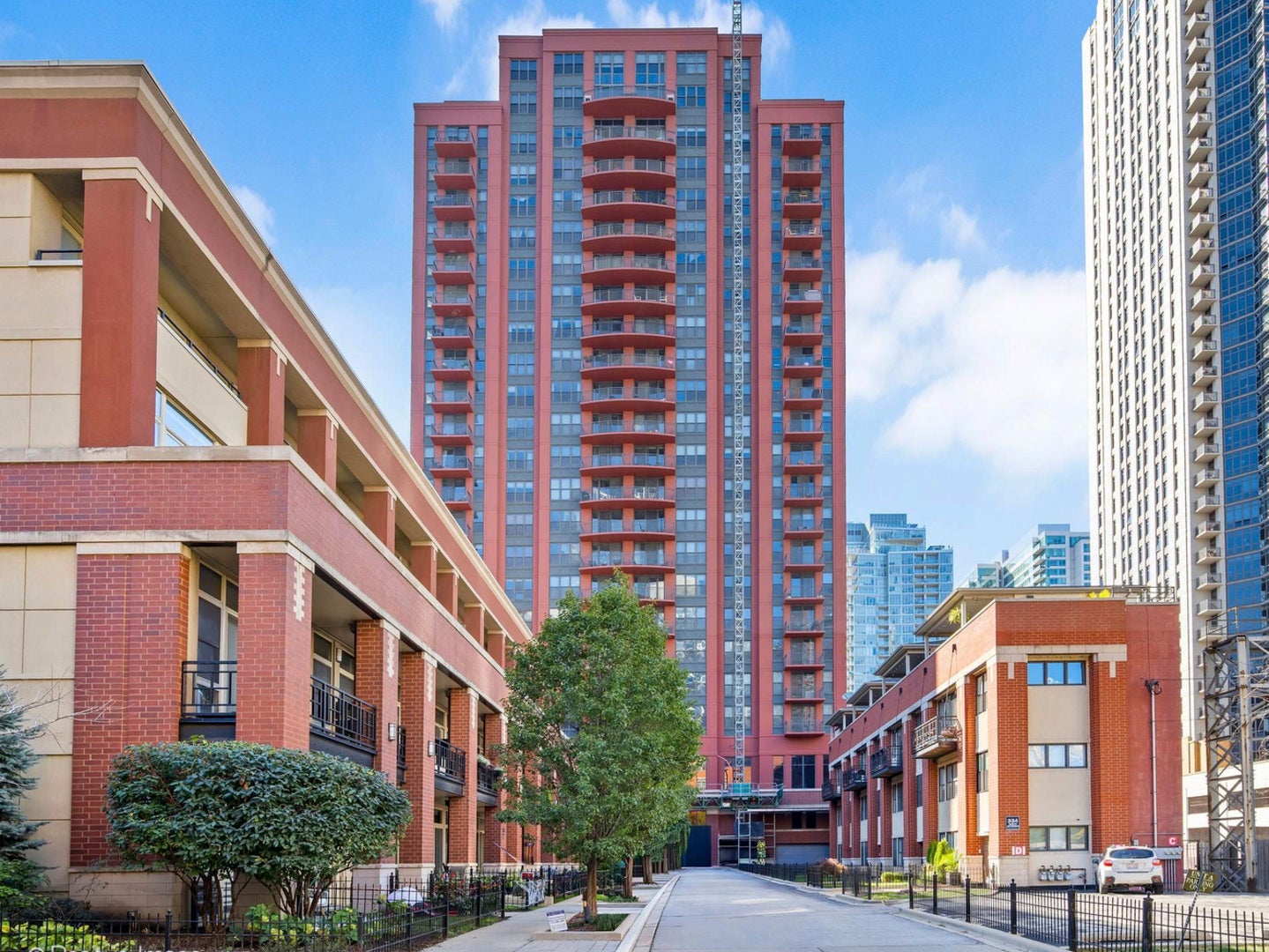 330 N Jefferson Street, #402, Chicago, IL 60661