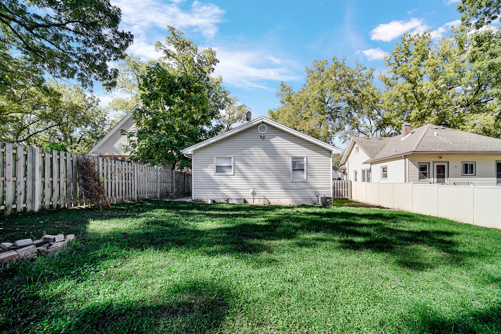 1007 Cedar Avenue, Elgin, IL 60120 1007 Cedar Avenue, Elgin, IL 60120