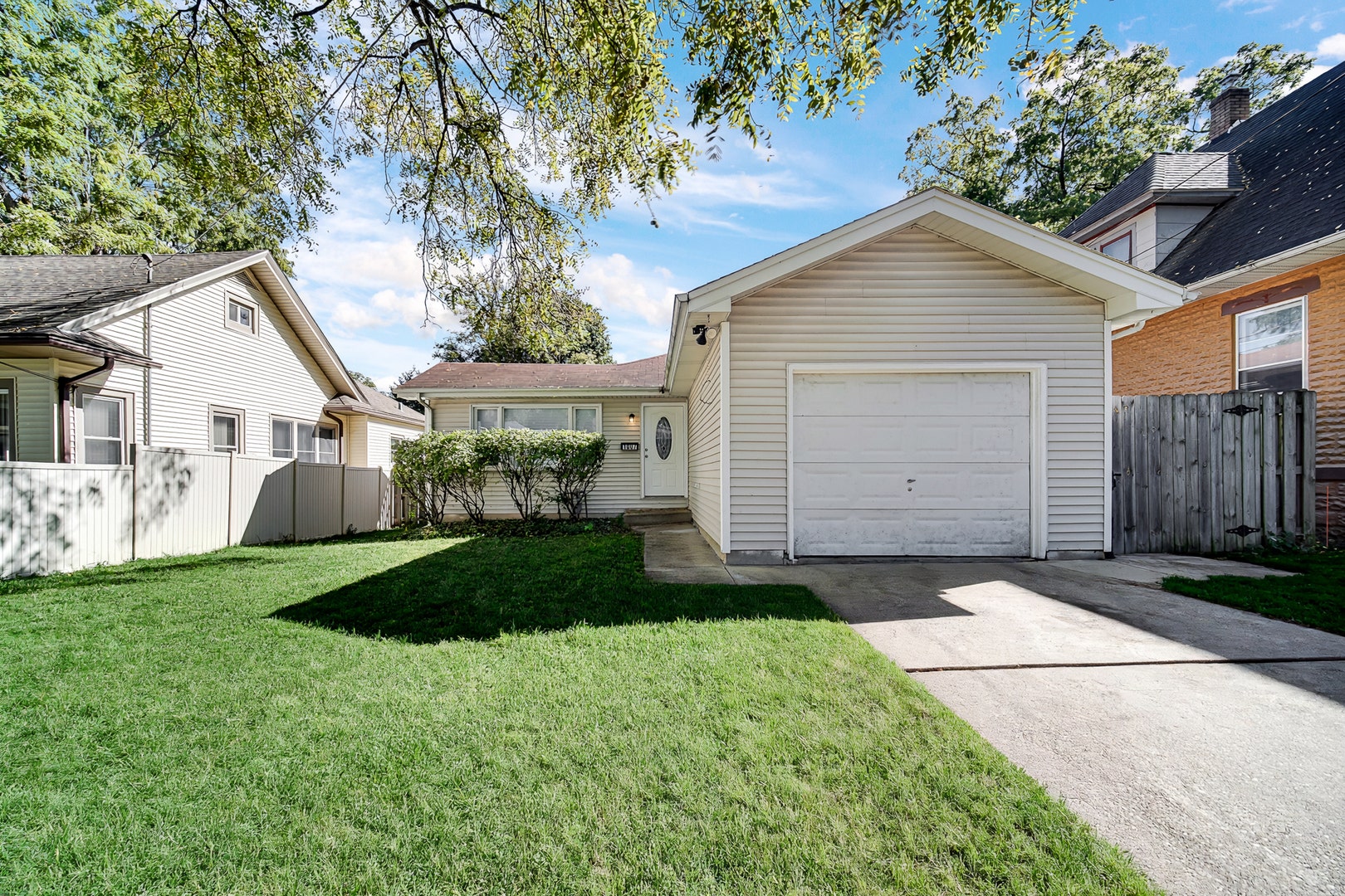 1007 Cedar Avenue, Elgin, IL 60120 1007 Cedar Avenue, Elgin, IL 60120