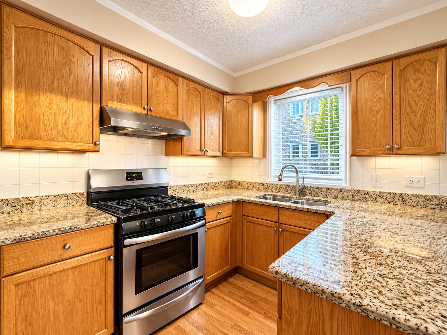 7838 Garden Lane, #1, Justice, IL 60458 7838 Garden Lane, #1, Justice, IL 60458