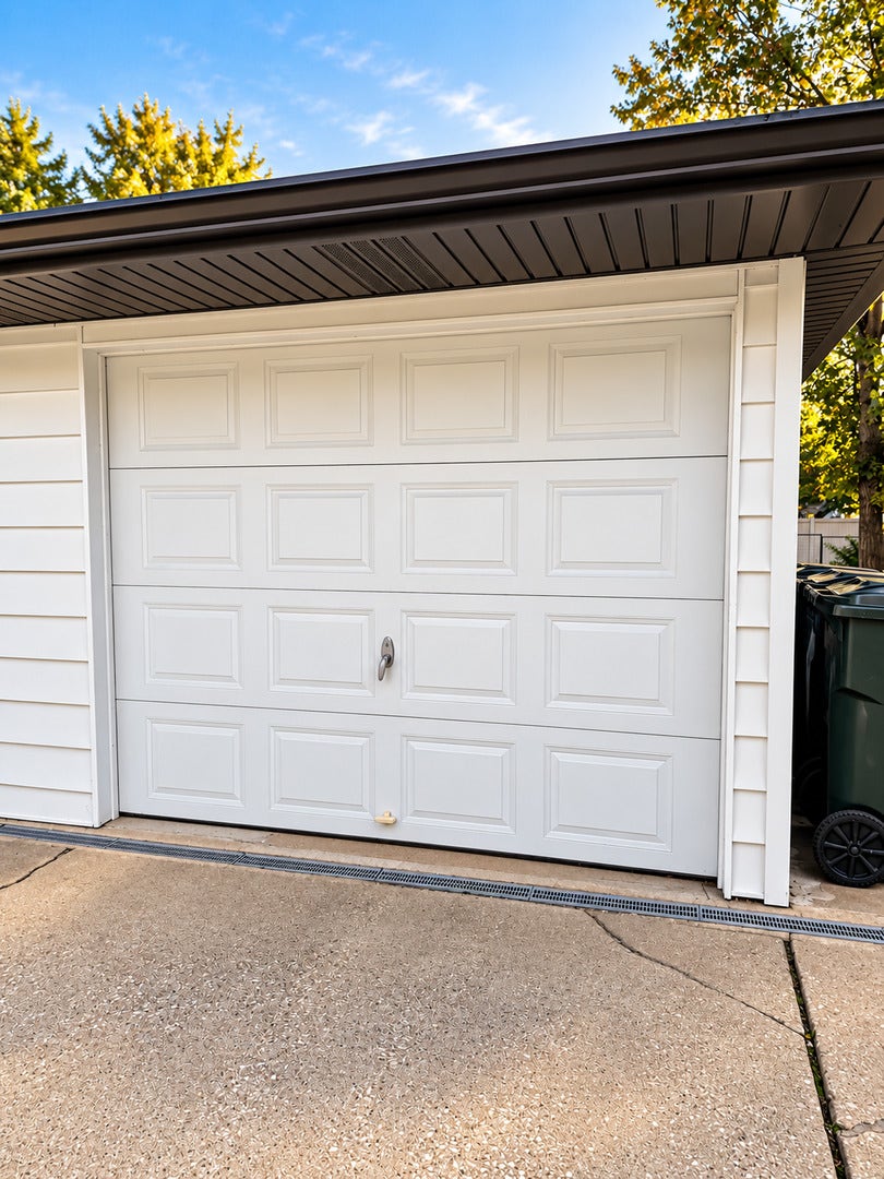 7838 Garden Lane, #1, Justice, IL 60458 7838 Garden Lane, #1, Justice, IL 60458