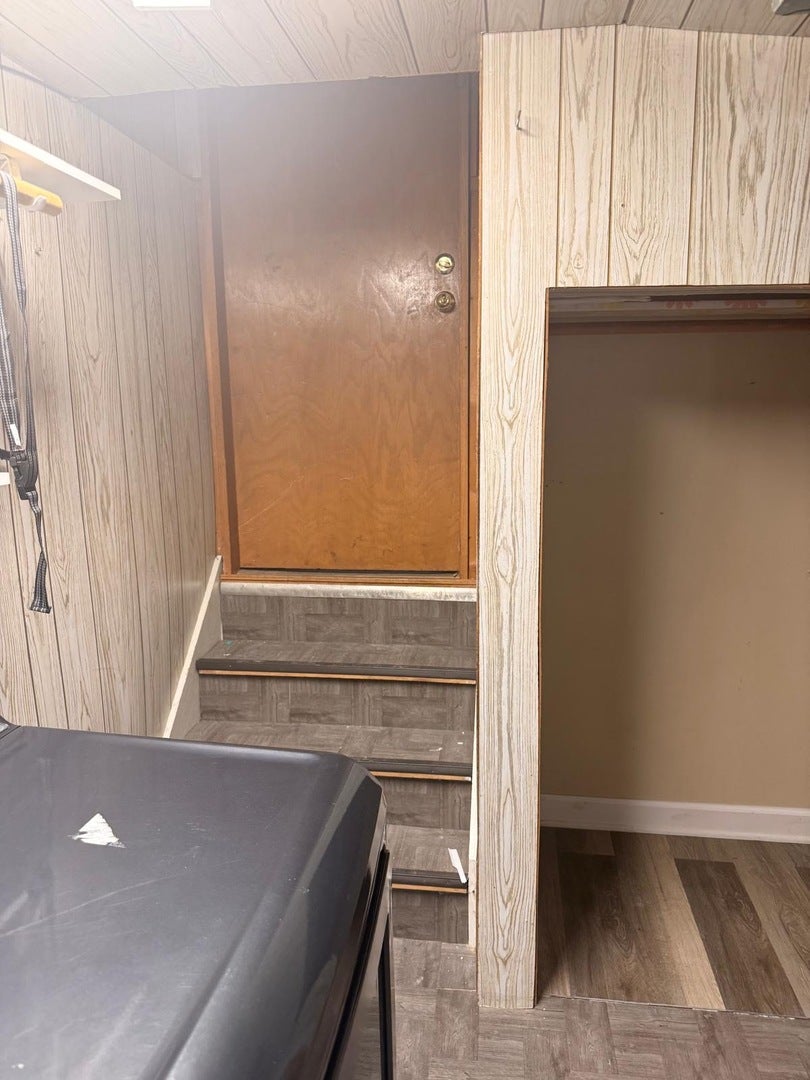 9336 Moody Avenue, Oak Lawn, IL 60453 9336 Moody Avenue, Oak Lawn, IL 60453