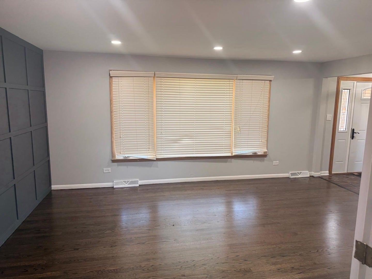 9336 Moody Avenue, Oak Lawn, IL 60453 9336 Moody Avenue, Oak Lawn, IL 60453