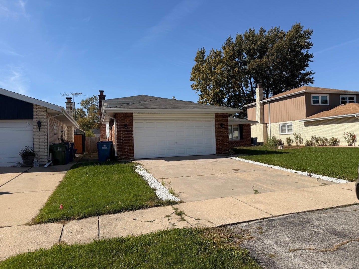 9336 Moody Avenue, Oak Lawn, IL 60453 9336 Moody Avenue, Oak Lawn, IL 60453