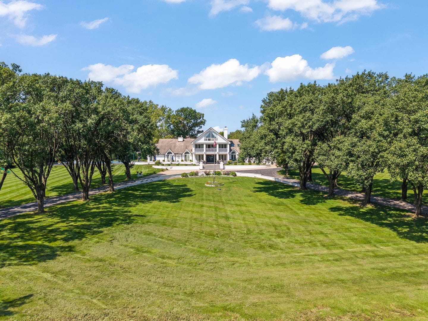 23W735 Hobson Road, Naperville, IL 60540