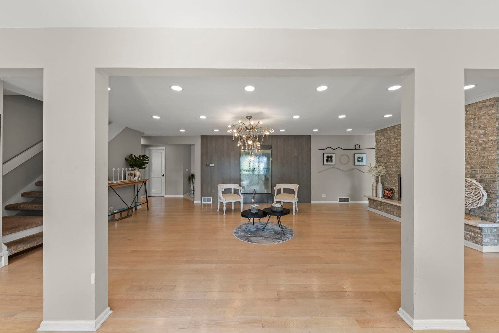 23W735 Hobson Road, Naperville, IL 60540
