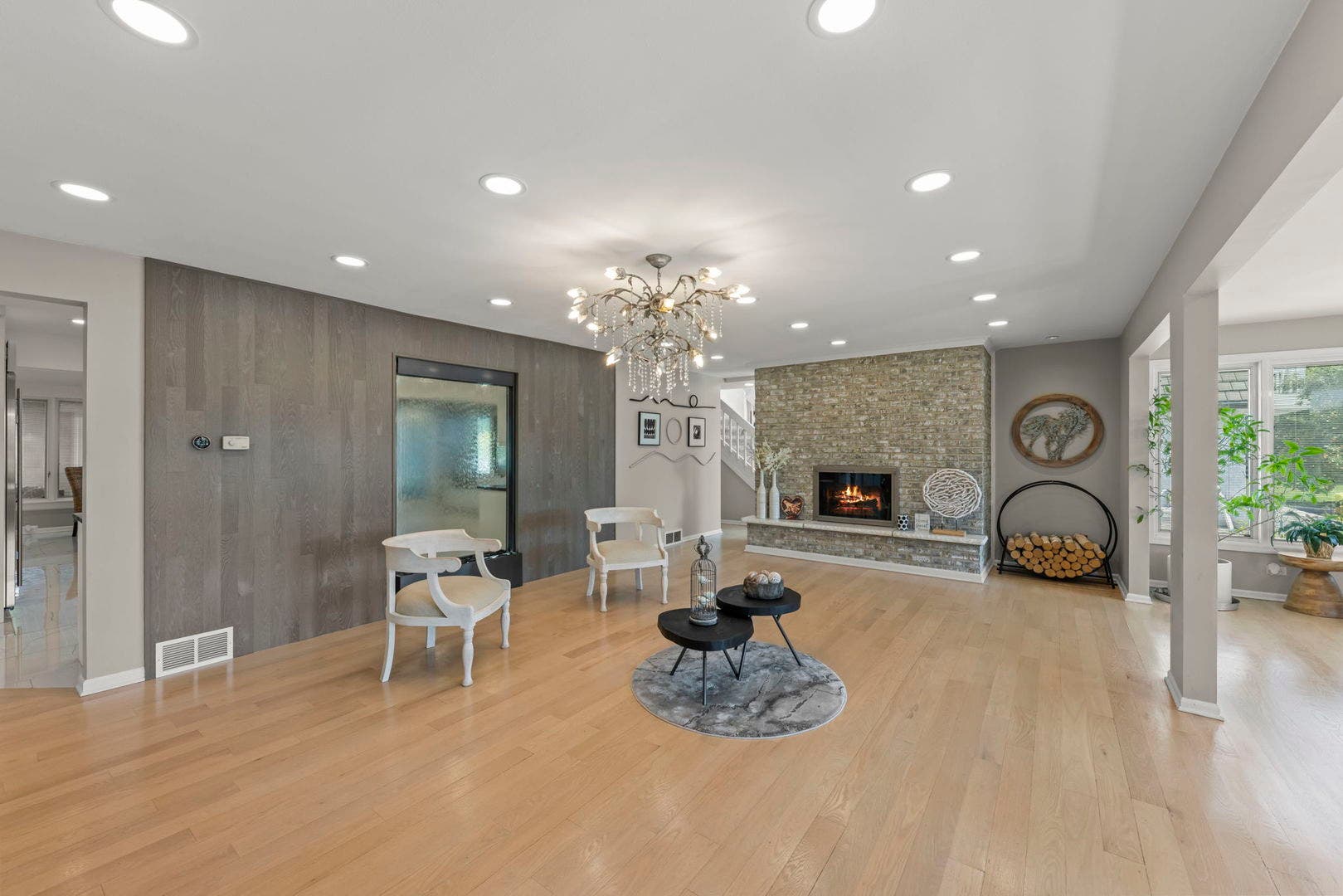 23W735 Hobson Road, Naperville, IL 60540
