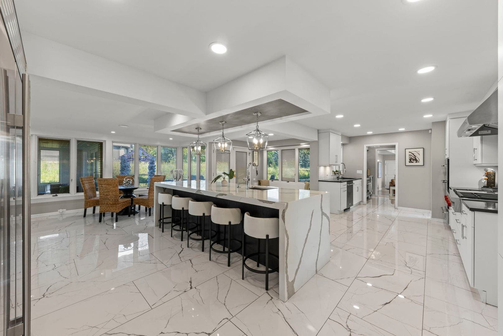 23W735 Hobson Road, Naperville, IL 60540